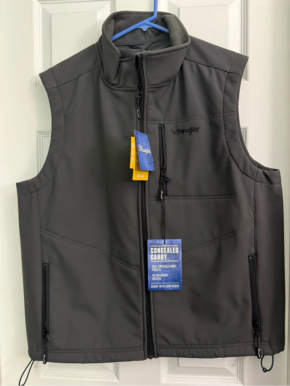 Wrangler Men’s Concealed Carry Trial Vest in Charcoal